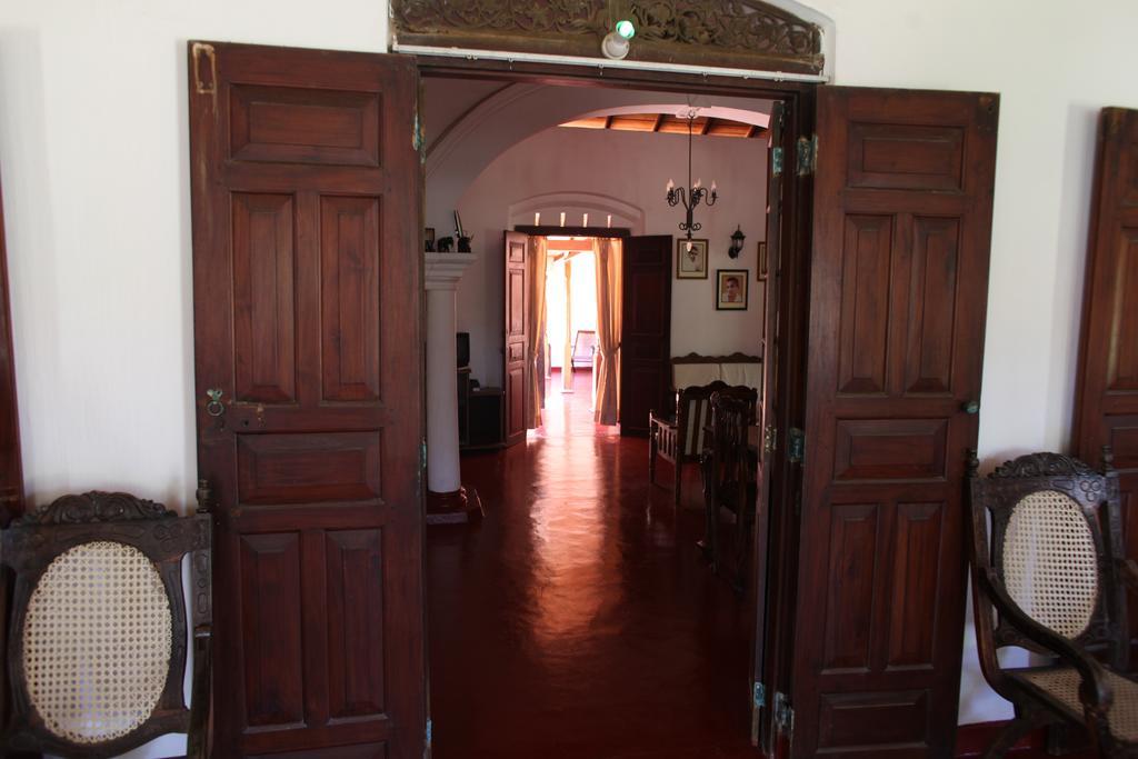 Chitra Ayurveda Hotel Bentota Buitenkant foto